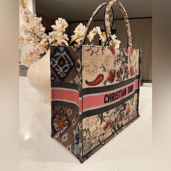 DIOR Large Floral Book Tote - Picture 3 of 10